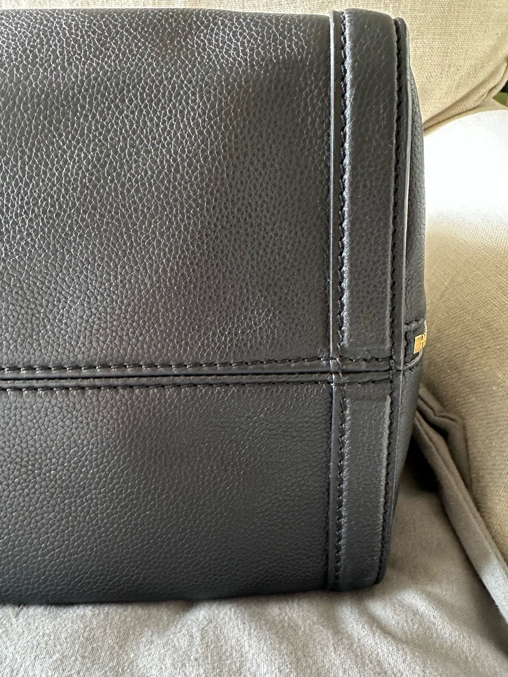 ALEXANDER MCQUEEN Large Padlock Tote Bag Gold Skull Black Leather - Picture 10 of 16